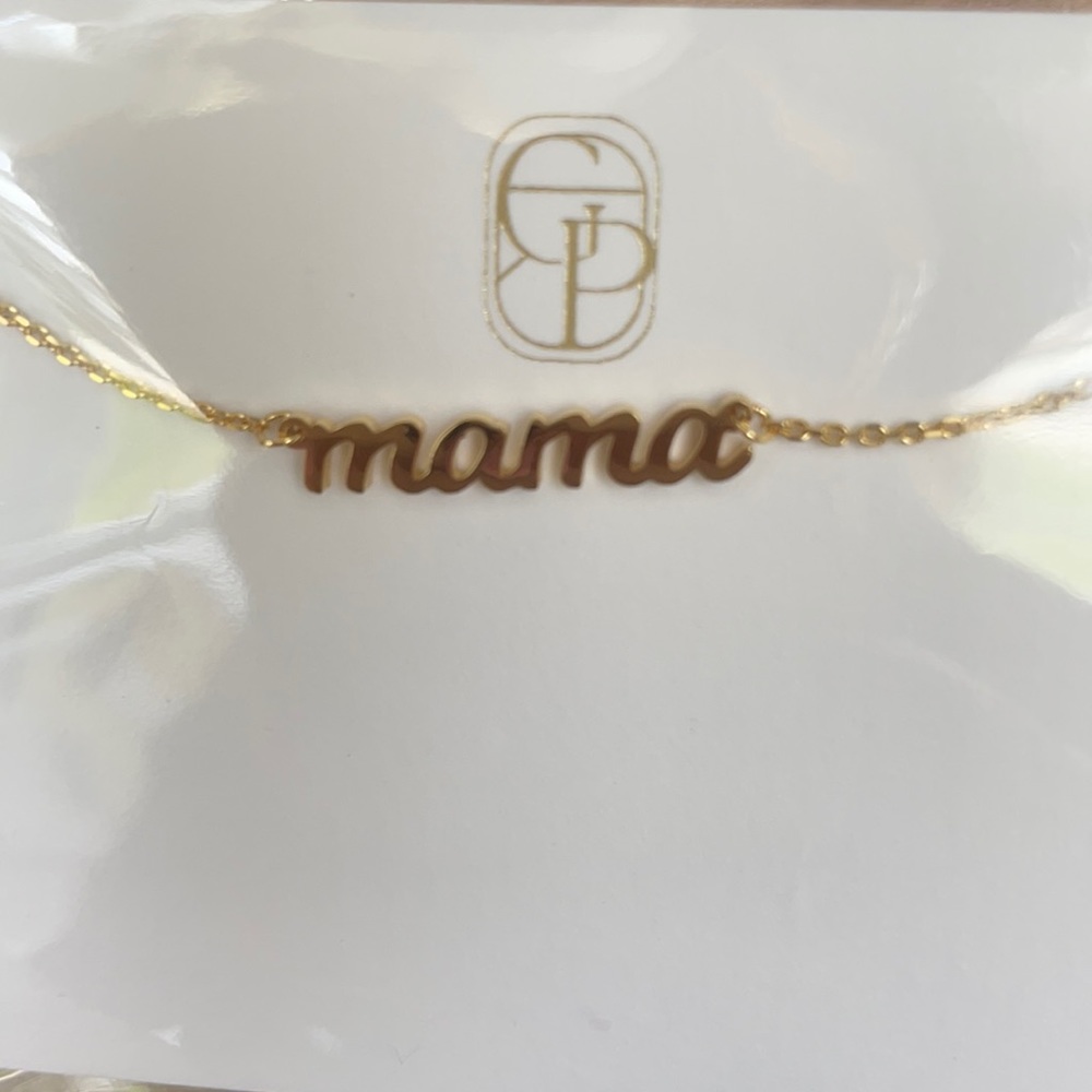 Mama Necklace